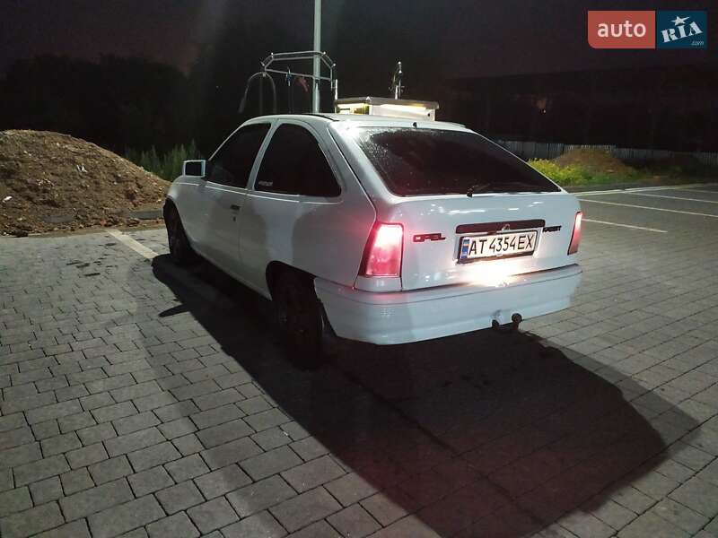 Хэтчбек Opel Kadett 1987 в Ивано-Франковске