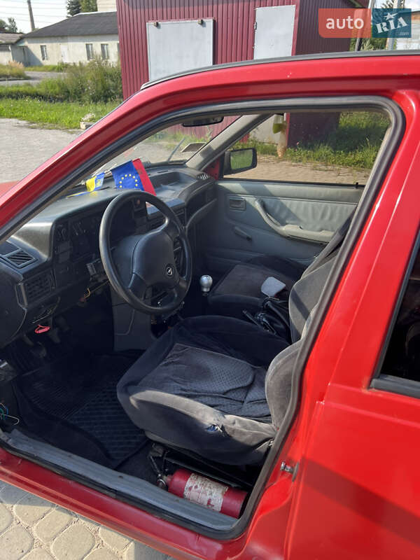 Хетчбек Opel Kadett 1986 в Дрогобичі