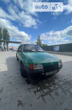Седан Opel Kadett 1986 в Тернополе