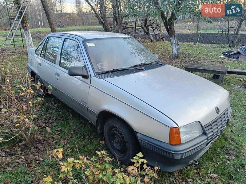 Седан Opel Kadett 1989 в Звягелі фото 2 Седан Opel Kadett 1989 в Звягелі
