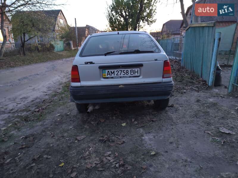 Хэтчбек Opel Kadett 1991 в Бердичеве фото 6 Хэтчбек Opel Kadett 1991 в Бердичеве