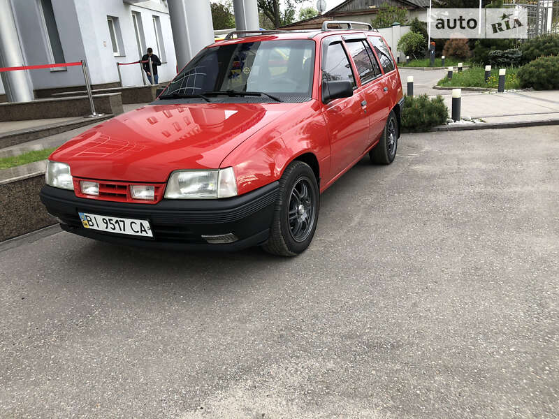 Универсал Opel Kadett 1990 в Полтаве