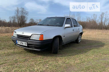Седан Opel Kadett 1987 в Коломые