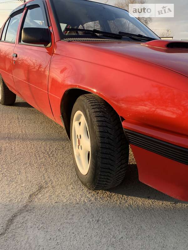 Хэтчбек Opel Kadett 1988 в Запорожье