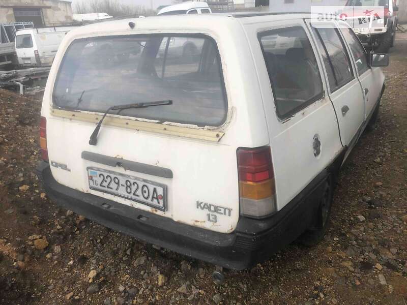 Универсал Opel Kadett 1988 в Одессе