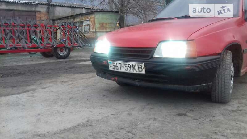 Хэтчбек Opel Kadett 1989 в Благовещенском