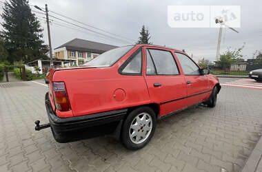 Седан Opel Kadett 1988 в Львові