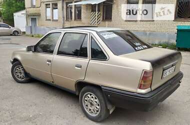 Седан Opel Kadett 1988 в Баштанці