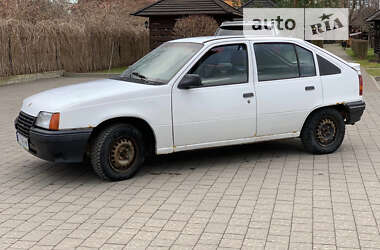 Хэтчбек Opel Kadett 1988 в Ивано-Франковске