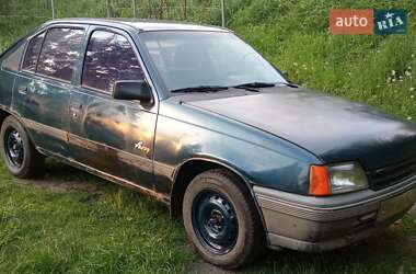 Хэтчбек Opel Kadett 1991 в Шостке