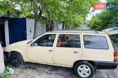 Универсал Opel Kadett 1989 в 