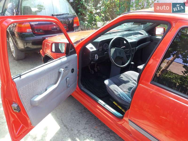 Седан Opel Kadett 1987 в Измаиле фото 6 Седан Opel Kadett 1987 в Измаиле