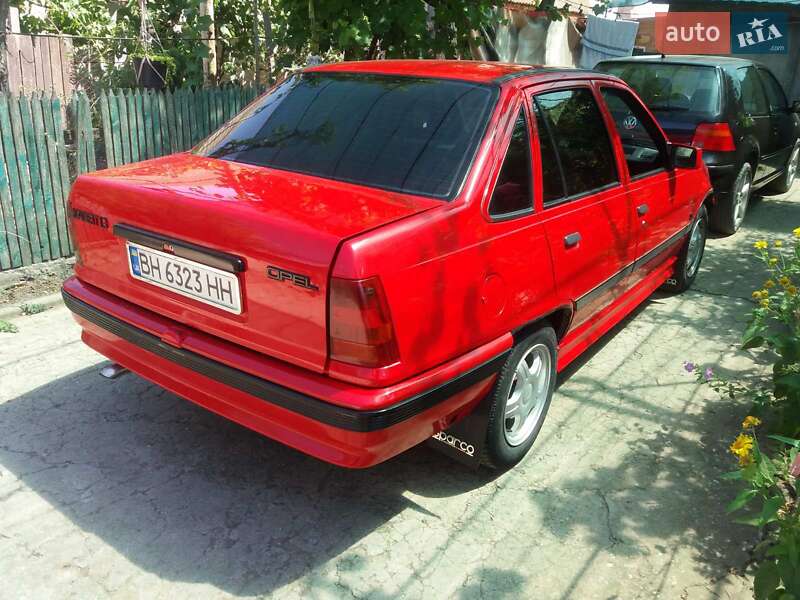 Седан Opel Kadett 1987 в Измаиле фото 13 Седан Opel Kadett 1987 в Измаиле