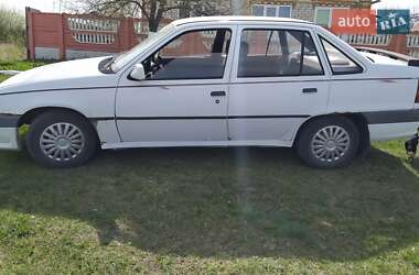 Седан Opel Kadett 1986 в Харкові