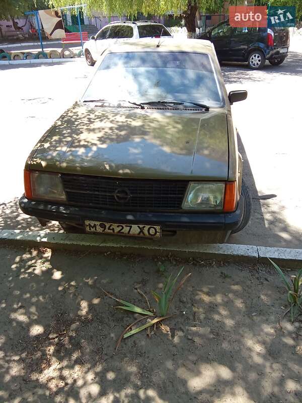 Хэтчбек Opel Kadett 1987 в Херсоне