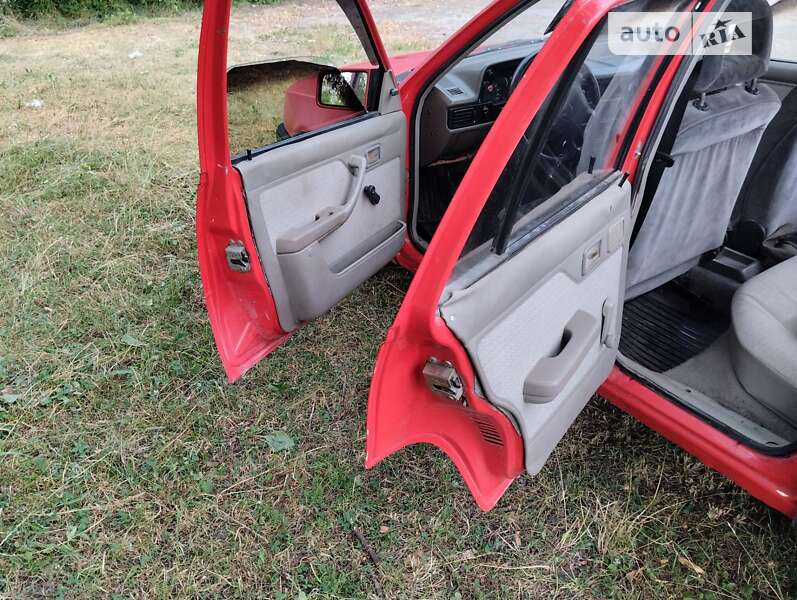 Седан Opel Kadett 1990 в Обертине