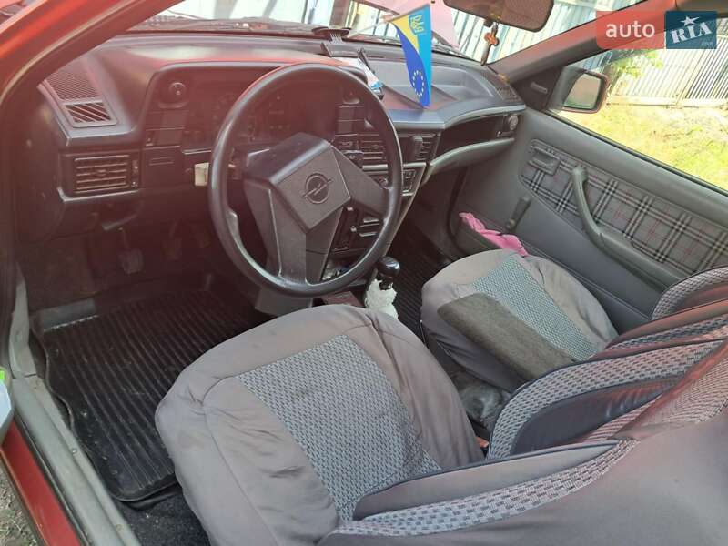 Хетчбек Opel Kadett 1988 в Коломиї фото 9 Хетчбек Opel Kadett 1988 в Коломиї