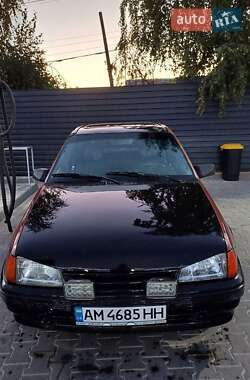 Хэтчбек Opel Kadett 1991 в 