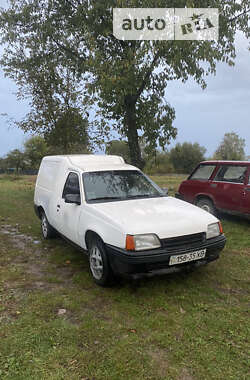 Универсал Opel Kadett 1988 в Яворове