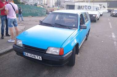 Универсал Opel Kadett 1988 в Чернигове