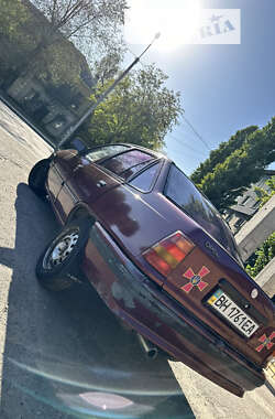 Седан Opel Kadett 1988 в Днепре