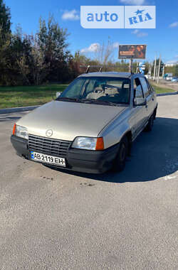 Седан Opel Kadett 1987 в Виннице