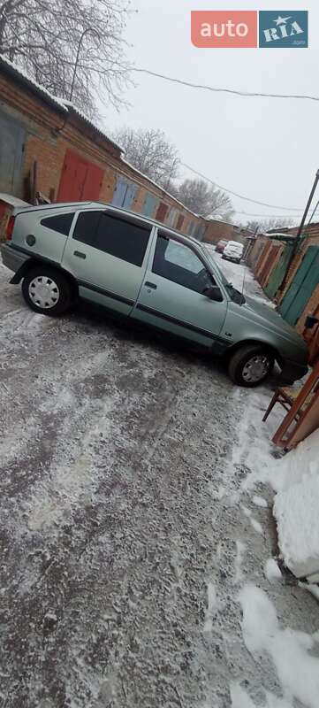 Хетчбек Opel Kadett 1990 в Козятині