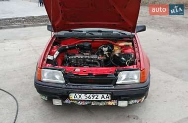 Хэтчбек Opel Kadett 1988 в Харькове