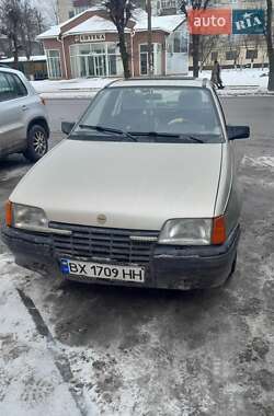 Седан Opel Kadett 1986 в Шепетівці