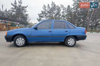 Седан Opel Kadett 1988 в Павлограде