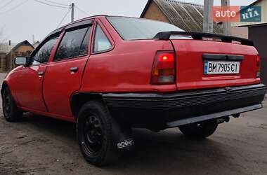 Седан Opel Kadett 1987 в Ромнах