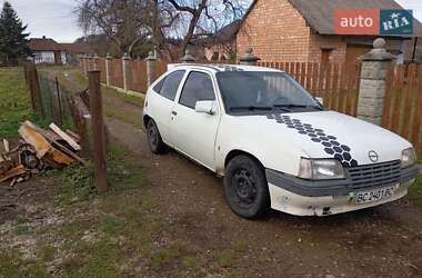 Хэтчбек Opel Kadett 1988 в Бориславе