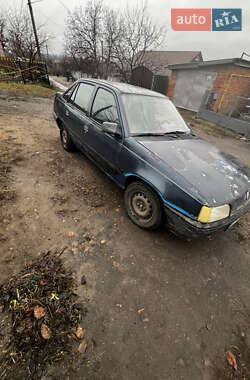 Седан Opel Kadett 1990 в Первомайську