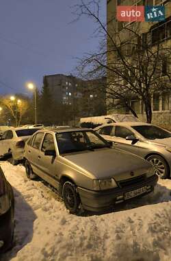 Хэтчбек Opel Kadett 1990 в 