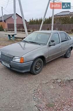 Седан Opel Kadett 1988 в Вышгороде