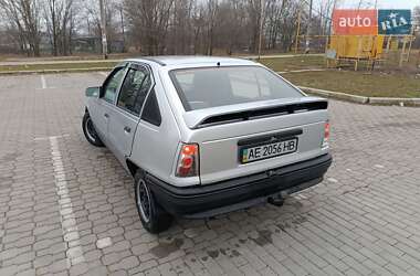 Хэтчбек Opel Kadett 1988 в Запорожье