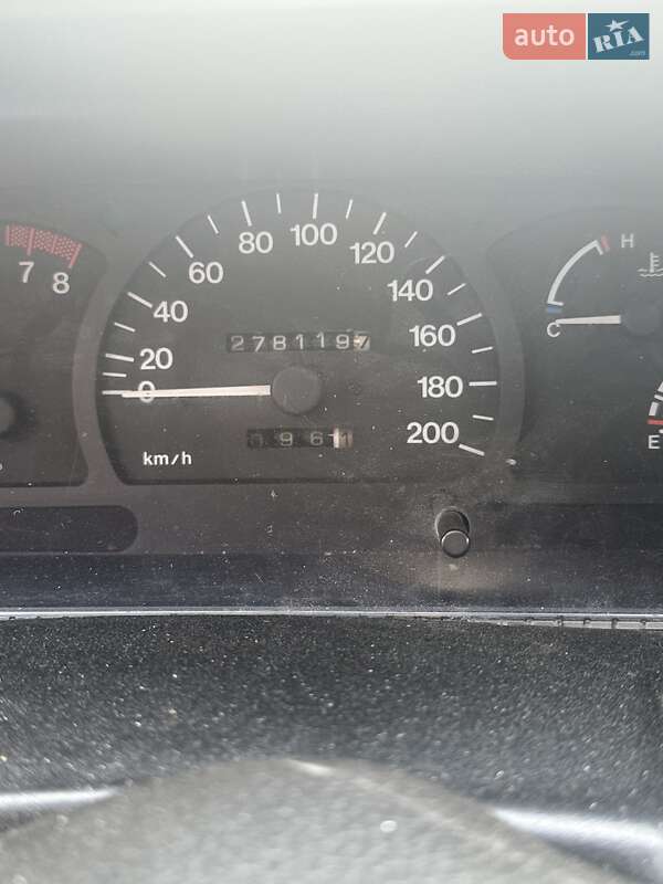 Хетчбек Opel Kadett 1987 в Білогір'ї