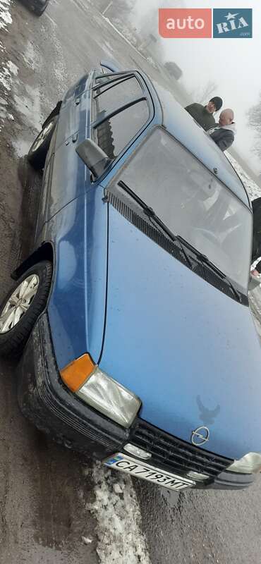 Седан Opel Kadett 1987 в Василькові