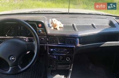 Хэтчбек Opel Kadett 1991 в 