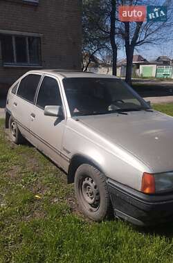 Хэтчбек Opel Kadett 1991 в 