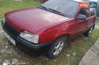 Хэтчбек Opel Kadett 1985 в 