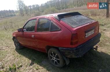 Хэтчбек Opel Kadett 1985 в 