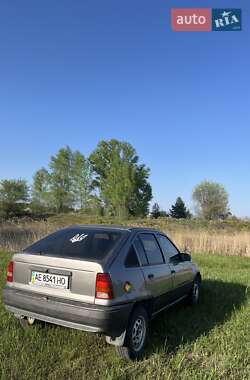 Хэтчбек Opel Kadett 1991 в Каменском