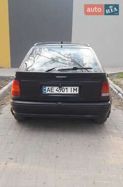 Хэтчбек Opel Kadett 1989 в 