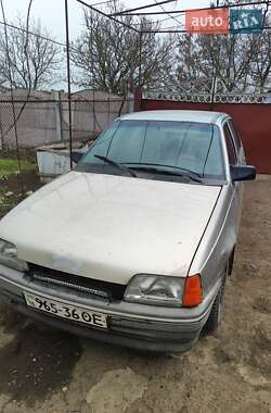 Седан Opel Kadett 1986 в Николаеве