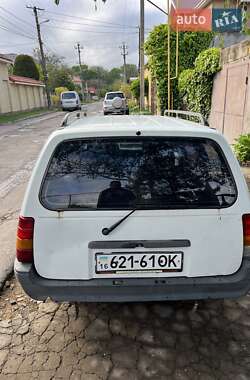 Универсал Opel Kadett 1988 в 