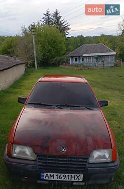 Хетчбек Opel Kadett 1988 в Ямполі