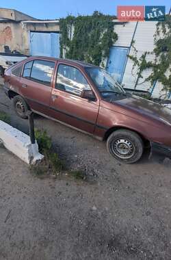 Хэтчбек Opel Kadett 1985 в Здолбунове