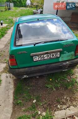 Хэтчбек Opel Kadett 1985 в 