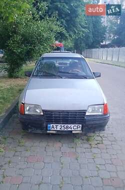 Седан Opel Kadett 1986 в Ивано-Франковске